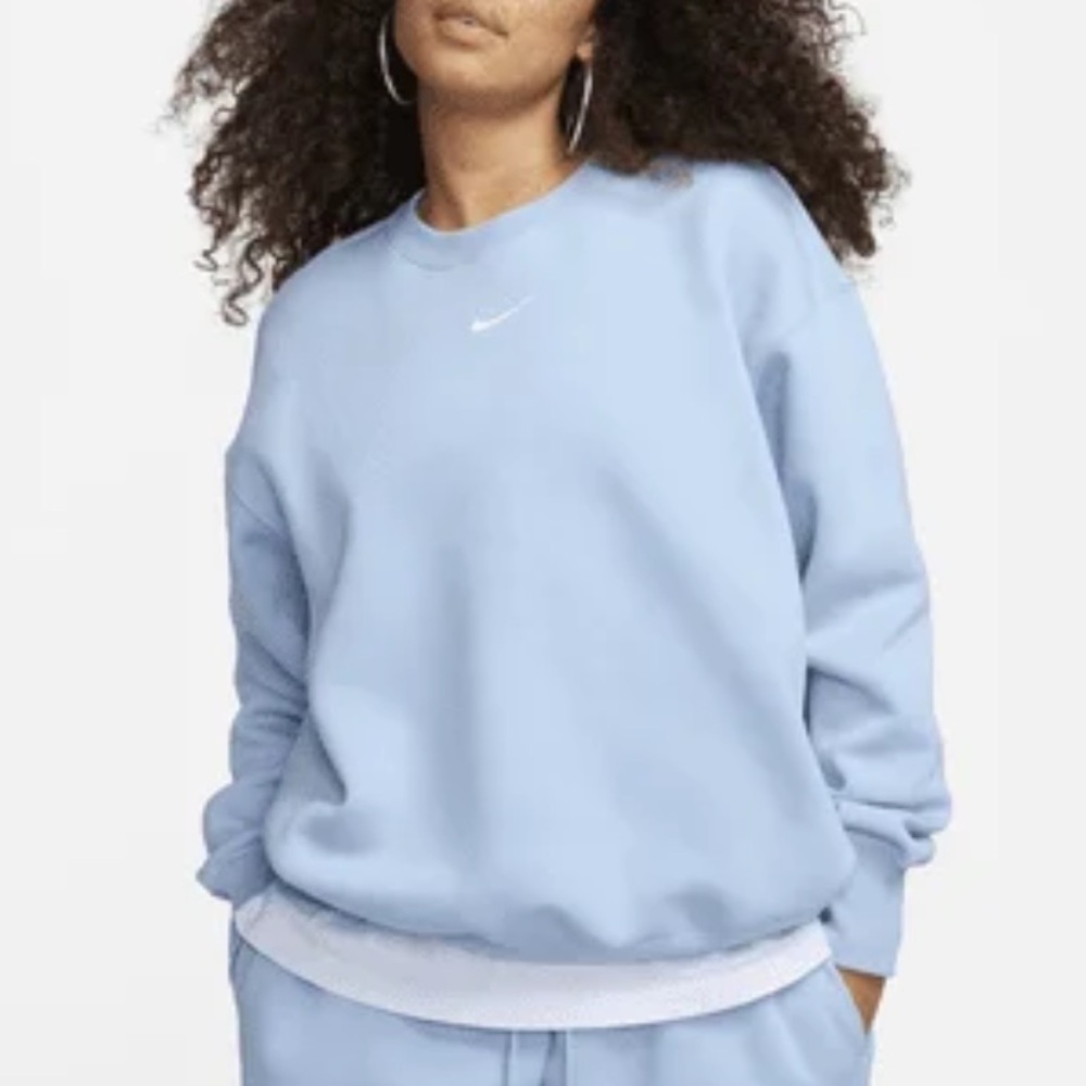 Nike SPORTSWEAR PHOENIX FLEECE OVERSIZED CREW-NECK SWEATSHIRT - WOMEN'S Size M